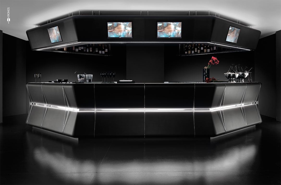 Kronos è il banco bar tecnologico che garantisce il perfetto equilibrio tra tecnologia e design.